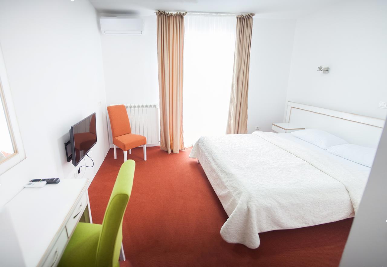 Hotel Serdar Mojkovac Ngoại thất bức ảnh