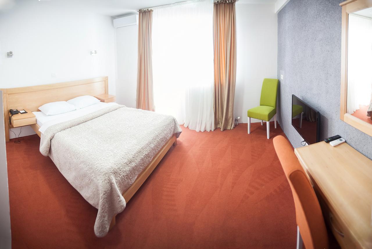 Hotel Serdar Mojkovac Ngoại thất bức ảnh