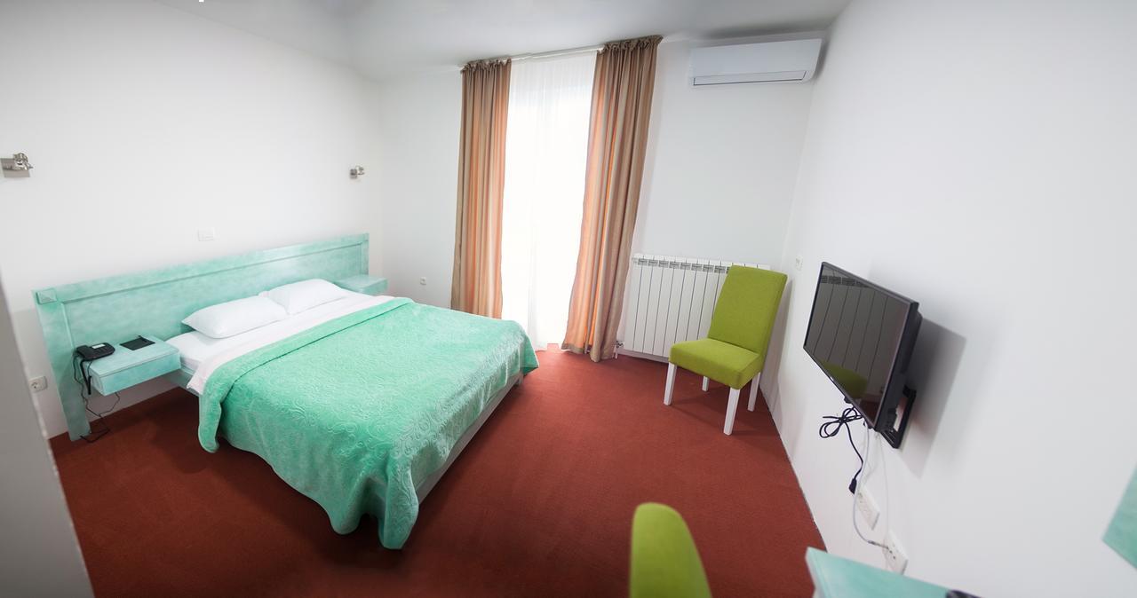 Hotel Serdar Mojkovac Ngoại thất bức ảnh
